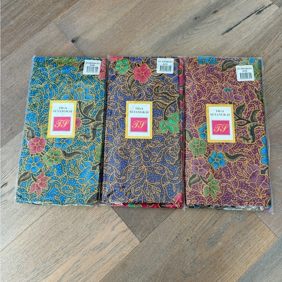 Brand new pre-sewn Malaysian batik tube sarong - Picture 1 of 1